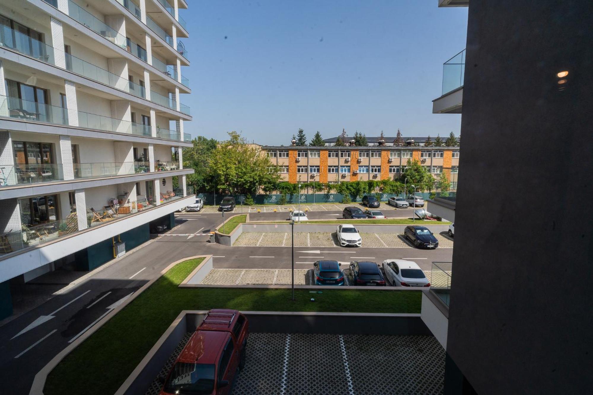 Lagoon Park Apartments With Beach View Bukares Bagian luar foto