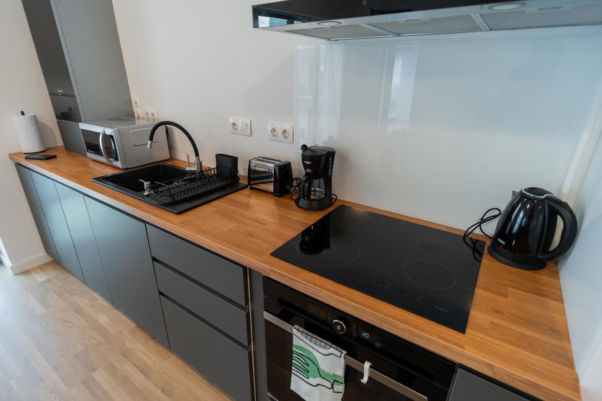 Lagoon Park Apartments With Beach View Bukares Bagian luar foto