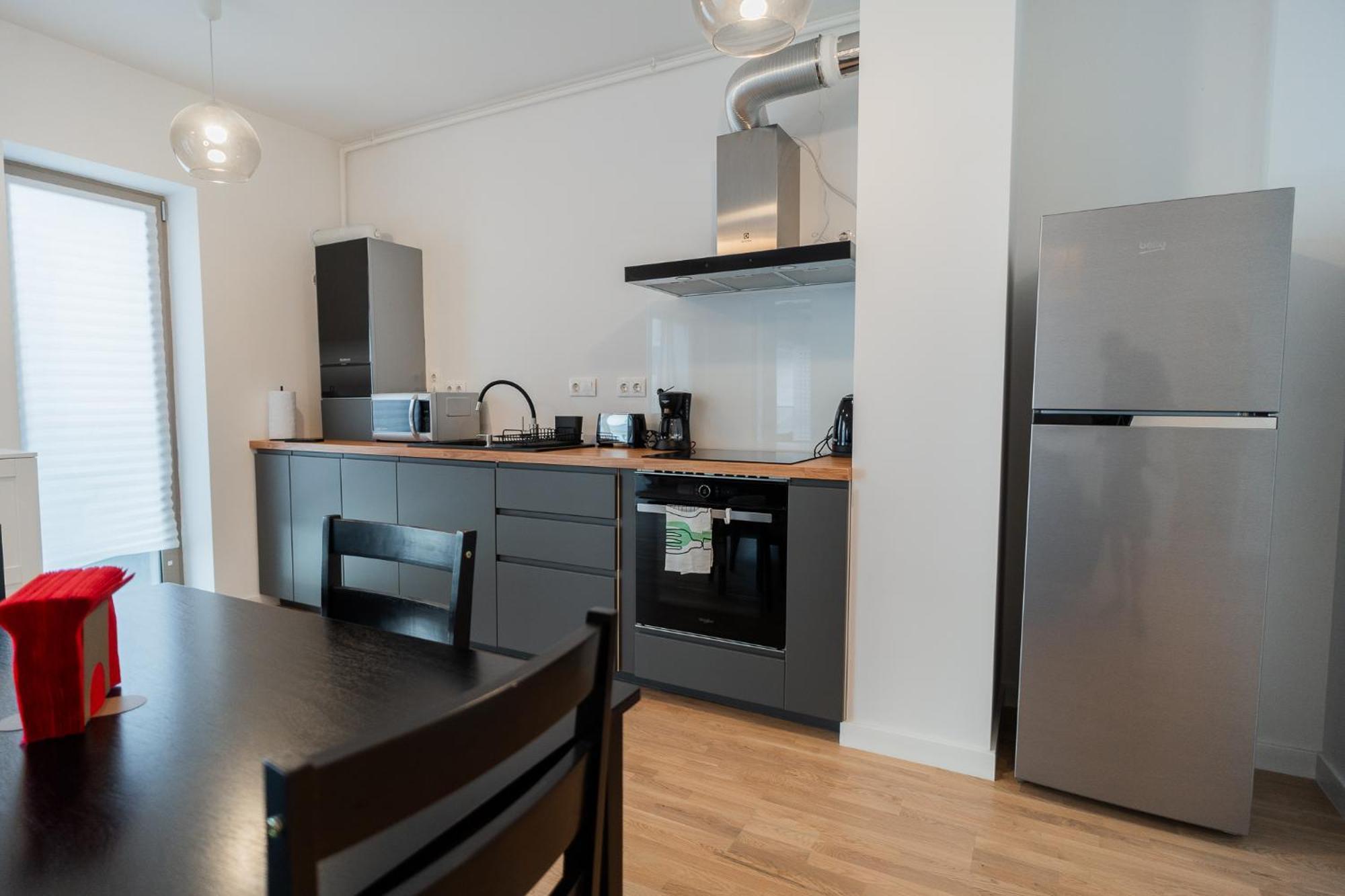 Lagoon Park Apartments With Beach View Bukares Bagian luar foto