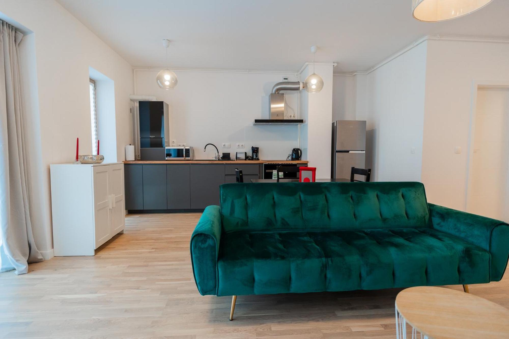 Lagoon Park Apartments With Beach View Bukares Bagian luar foto