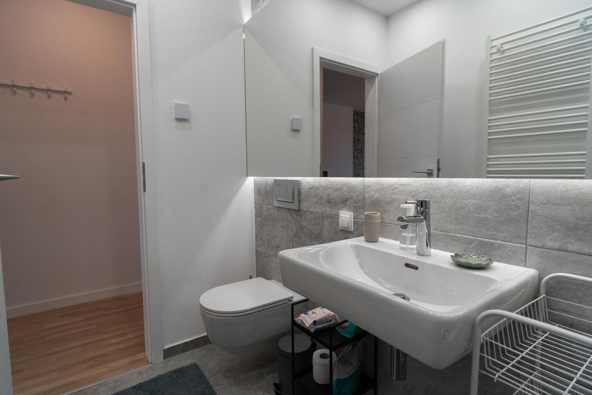 Lagoon Park Apartments With Beach View Bukares Bagian luar foto