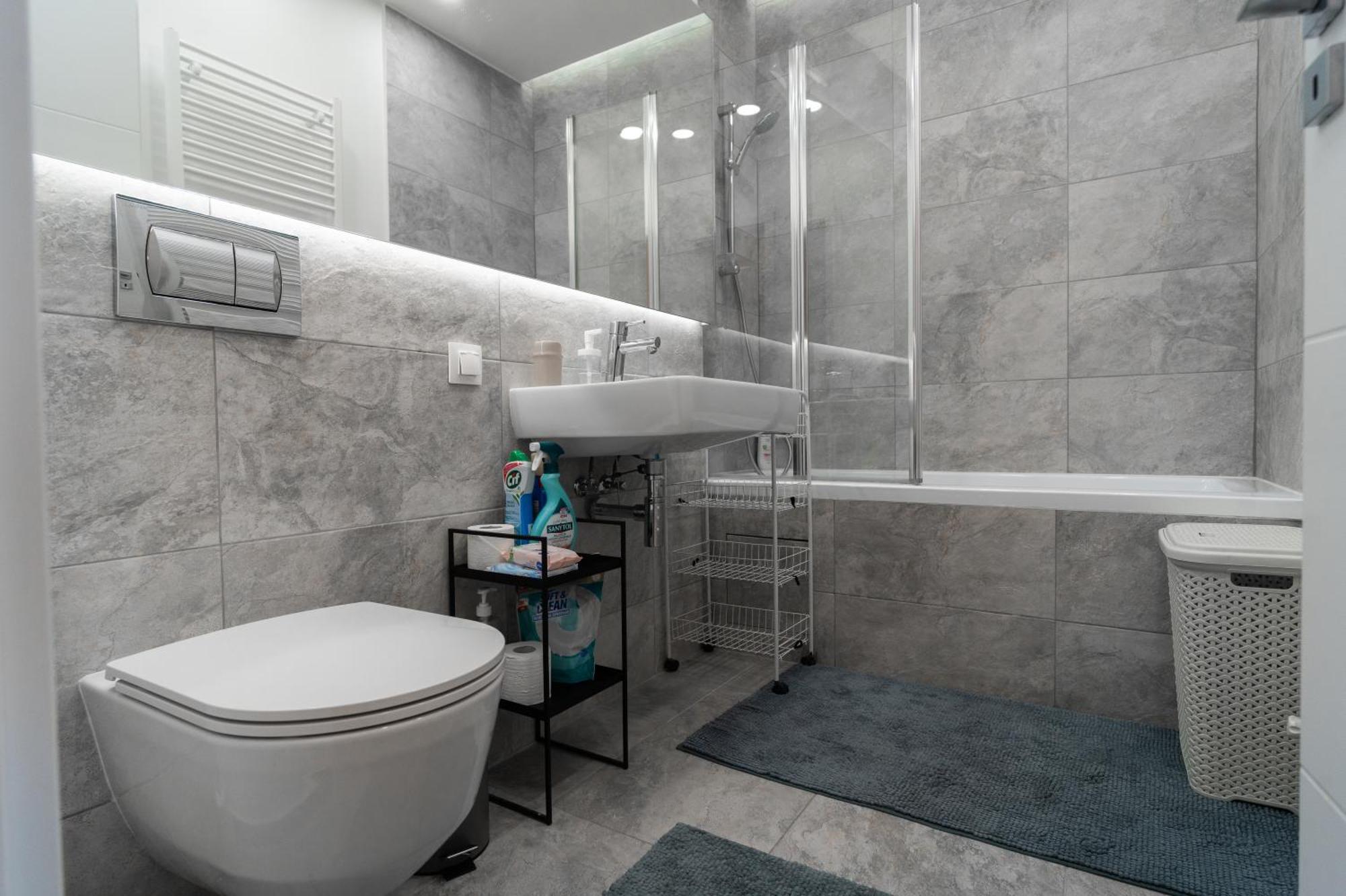 Lagoon Park Apartments With Beach View Bukares Bagian luar foto